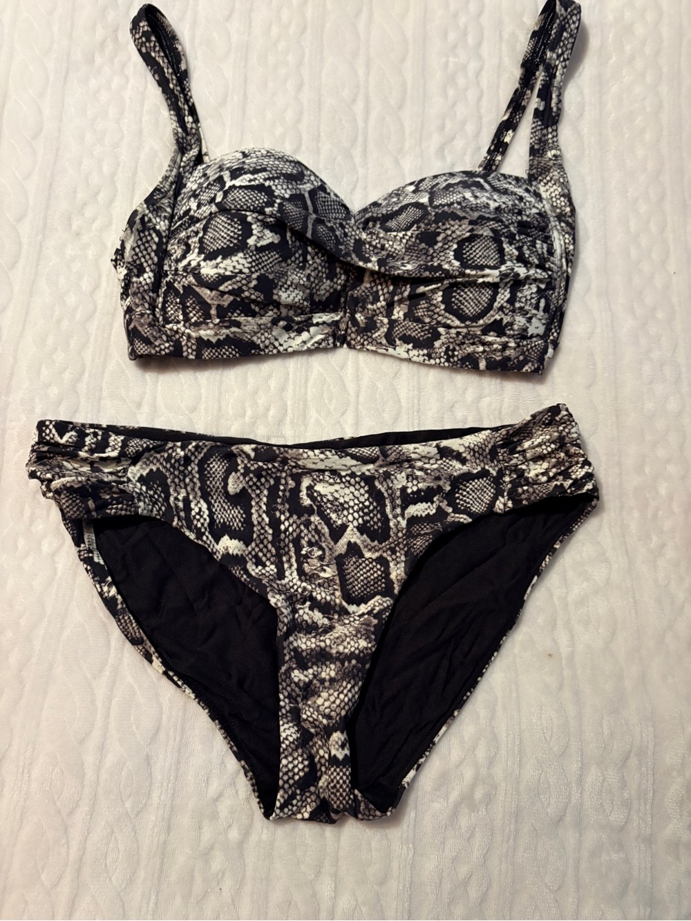 NipTuck Swim Snake-Print Bikini Set - Black & White Size US 8